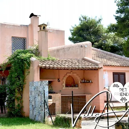 Aurora Villa *
